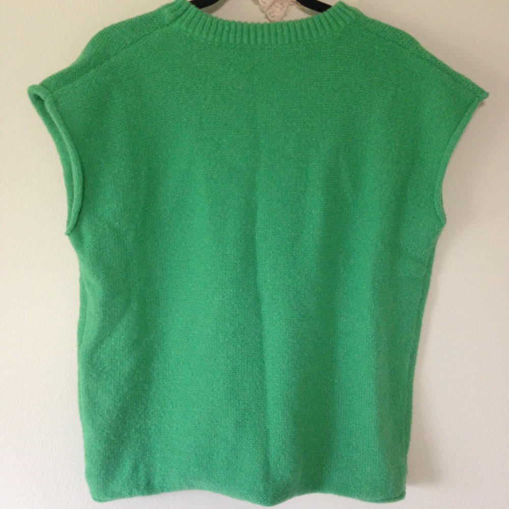 Solid Green Round Neck Sleeveless Pullover Knit S… - image 7